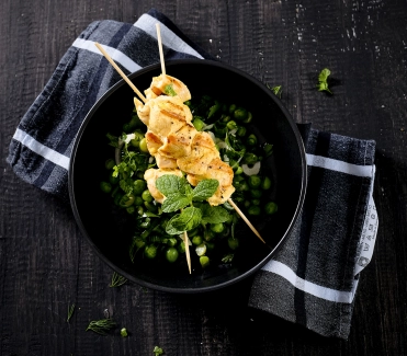 gegrillte-pouletspiesse-erbsensalat2018 01